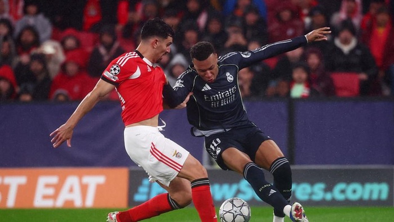 Benfica Permalukan Real Madrid 4-2, El Real Terlempar ke Playoff Liga Champions Benfica Permalukan Real Madrid 4-2, El Real Terlempar ke Playoff Liga Champions