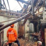 Hujan Angin Kencang, Rumah Warga di Cibinong Bogor Ambruk dan Penghuni Terpaksa Mengungsi