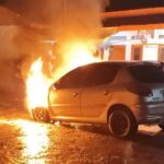 Mobil Warga Bogor Terbakar Hebat Diduga Akibat Korsleting Saat Sedang Bertamu