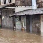 Banjir 1 Meter Rendam Ratusan Rumah di Kampung Sawah Akibat Luapan Kali Cakung