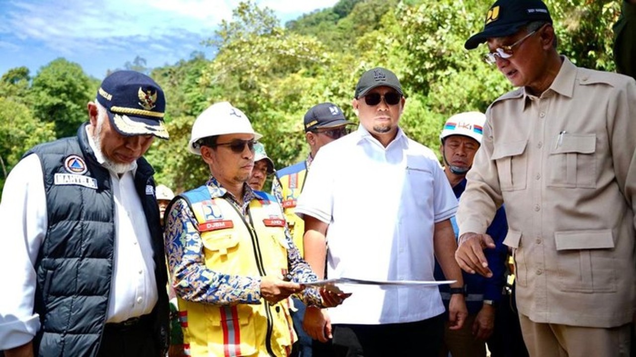 Andre Rosiade Desak Menteri PU Perkuat Jalur Lembah Anai Jadi Permanen