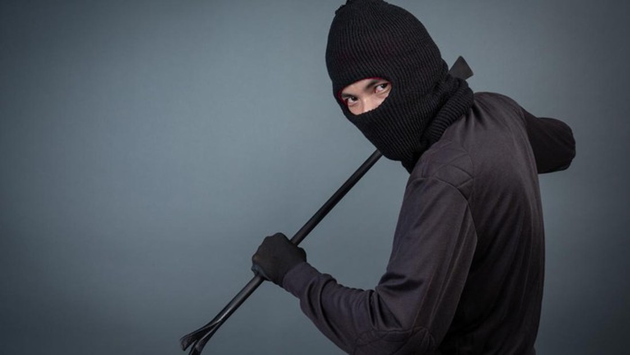 Dua Pencuri Baterai Tower BTS di Bogor Kepergok, Satu Pelaku Berhasil Kabur Dua Pencuri Baterai Tower BTS di Bogor Kepergok, Satu Pelaku Berhasil Kabur