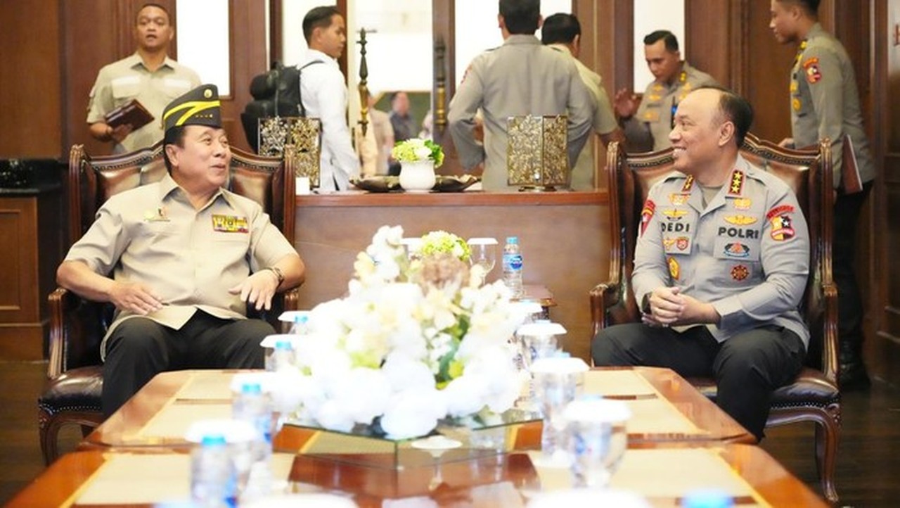 Purnawirawan Polri Dukung Kapolri: Institusi Idealnya di Bawah Langsung Presiden Purnawirawan Polri Dukung Kapolri: Institusi Idealnya di Bawah Langsung Presiden