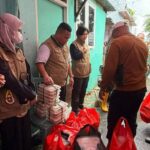 Banjir Teluk Pucung Bekasi: Polisi dan SPPG Salurkan 500 Paket Makanan untuk Warga Terdampak