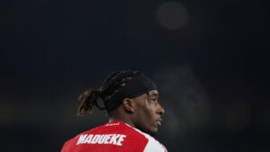 Noni Madueke Jadi Cibiran Usai Tendangannya Melambung Tinggi di Laga Arsenal vs Kairat