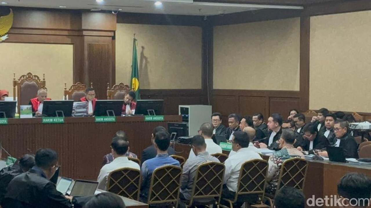 BPK Ungkap Kerugian Negara Rp 2,7 Miliar dan Rp 25 Triliun dalam Korupsi Minyak Mentah BPK Ungkap Kerugian Negara Rp 2,7 Miliar dan Rp 25 Triliun dalam Korupsi Minyak Mentah