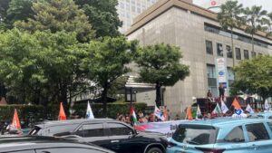 Buruh Tolak RI Gabung Dewan Perdamaian Gaza, Demo di Depan Kantor PBB Jakarta