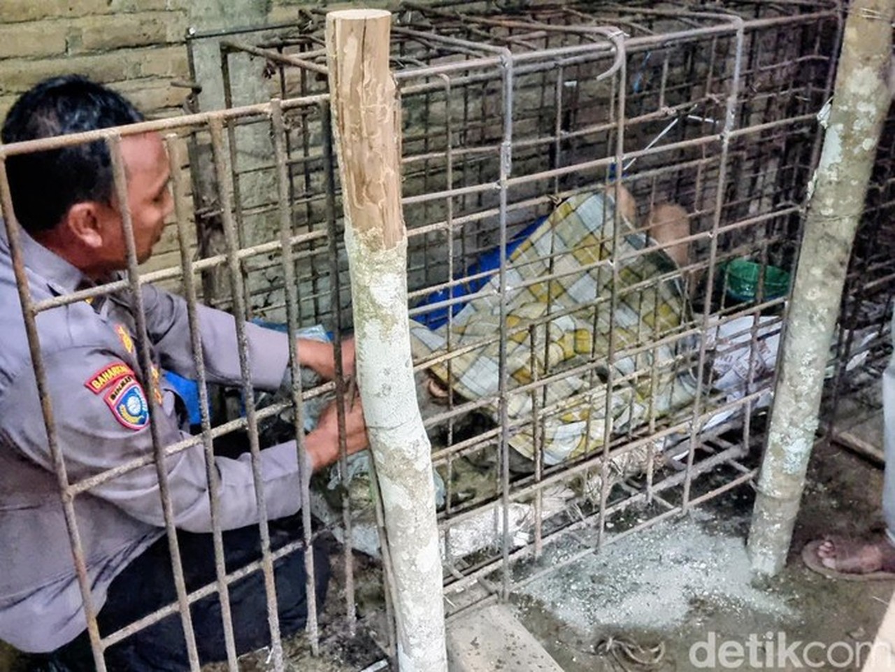 Dipasung 20 Tahun Akibat Ilmu Jawa, Pria di Ponorogo Akhirnya Dievakuasi Polisi