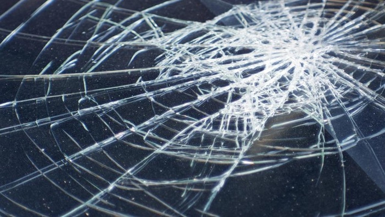 Fortuner Hitam Terguling di Daan Mogot Setelah Tabrak Pohon, Lalu Lintas Sempat Terganggu Fortuner Hitam Terguling di Daan Mogot Setelah Tabrak Pohon, Lalu Lintas Sempat Terganggu