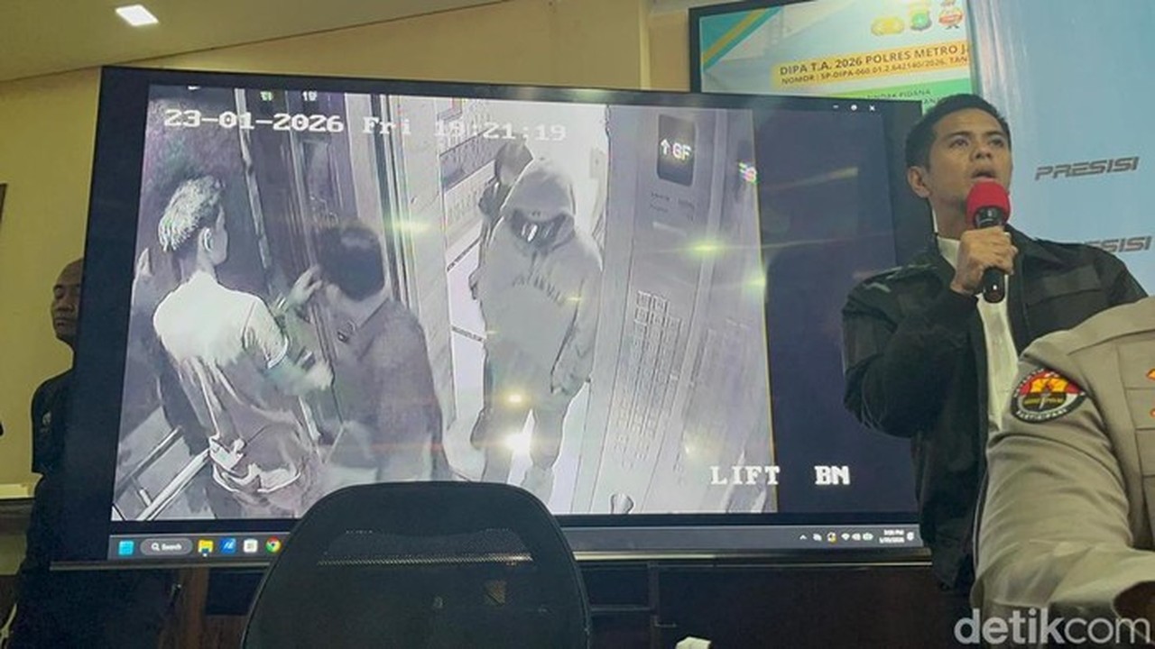 CCTV Rekam Momen Reza Arap dan Dokter Tiba di Apartemen Lula Lahfah Sebelum Meninggal