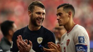 Ajax Amsterdam Sepakati Rekrutmen Maarten Paes, Kontrak 3,5 Tahun Menanti