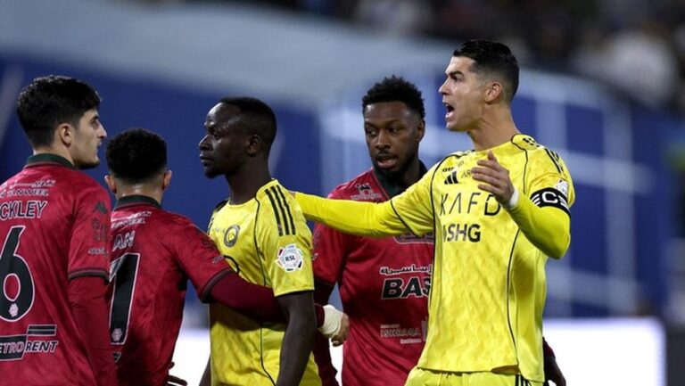 Cristiano Ronaldo Cetak Gol, Al Nassr Gasak Al Kholood 3-0 di Liga Arab Saudi Cristiano Ronaldo Cetak Gol, Al Nassr Gasak Al Kholood 3-0 di Liga Arab Saudi