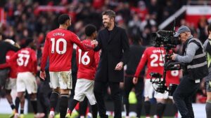 MU Jamu Fulham: Carrick Ingatkan Skuad Tak Anggap Remeh The Cottagers