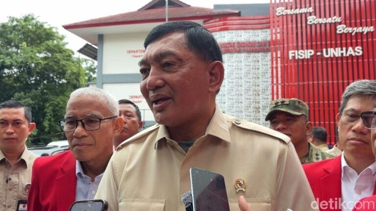 Prabowo Bertemu Tokoh Oposisi, Menhan Sjafrie Ungkap Pembahasan Kepentingan Negara Prabowo Bertemu Tokoh Oposisi, Menhan Sjafrie Ungkap Pembahasan Kepentingan Negara