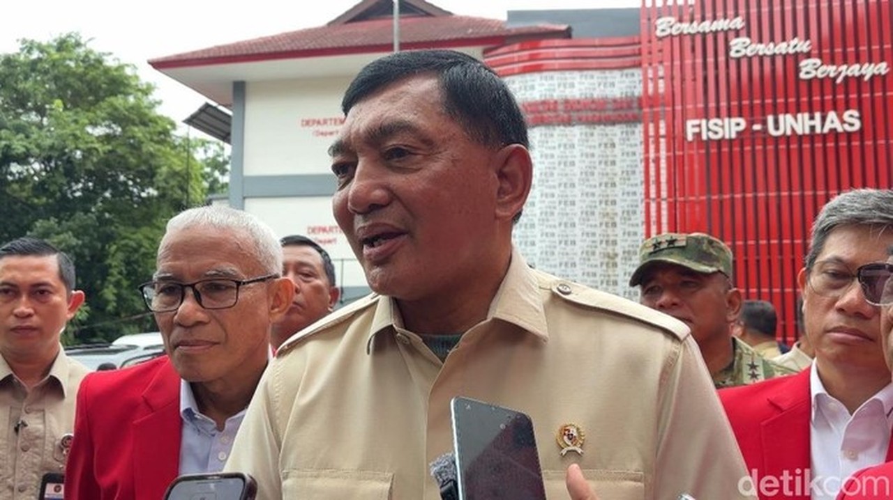 Prabowo Bertemu Tokoh Oposisi, Menhan Sjafrie Ungkap Pembahasan Kepentingan Negara