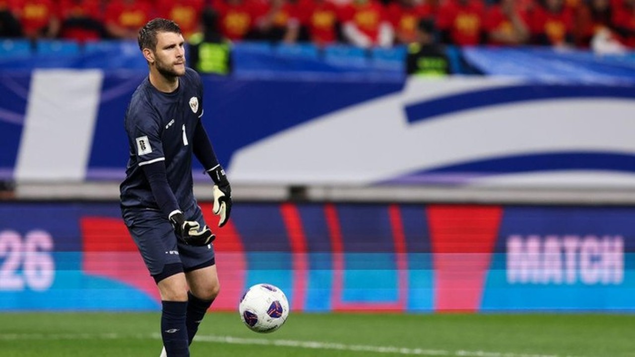 Ajax Amsterdam Segera Umumkan Maarten Paes, Dikontrak Hingga 2029