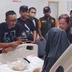 Remaja Sukoharjo Digigit Kobra Saat Buka Paket, Penanganan Salah Berujung Operasi