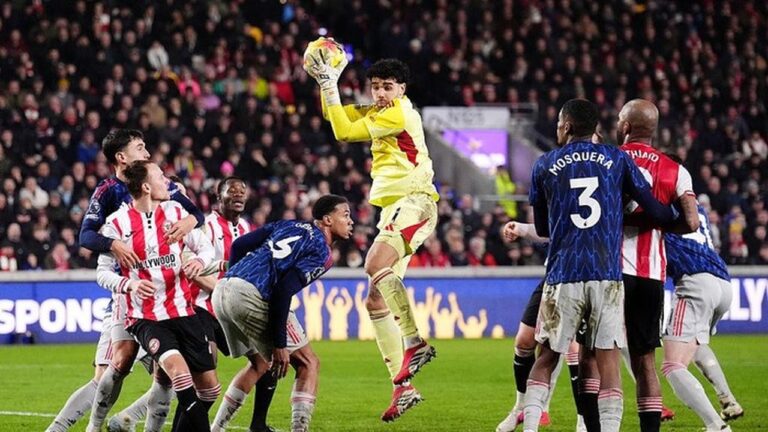 David Raya Tak Khawatir Arsenal Didekati Manchester City dalam Perburuan Gelar Liga Inggris David Raya Tak Khawatir Arsenal Didekati Manchester City dalam Perburuan Gelar Liga Inggris