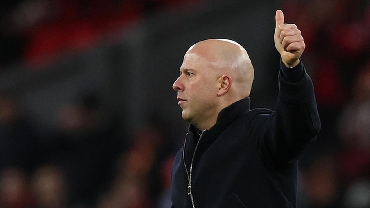 Arne Slot Yakin Liverpool Terus Berkembang Meski Hasil Kadang Tak Konsisten