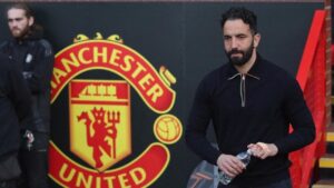 Ruben Amorim Dipecat MU: Keputusan Penempatan Bruno Fernandes dan Kobbie Mainoo Jadi Sorotan