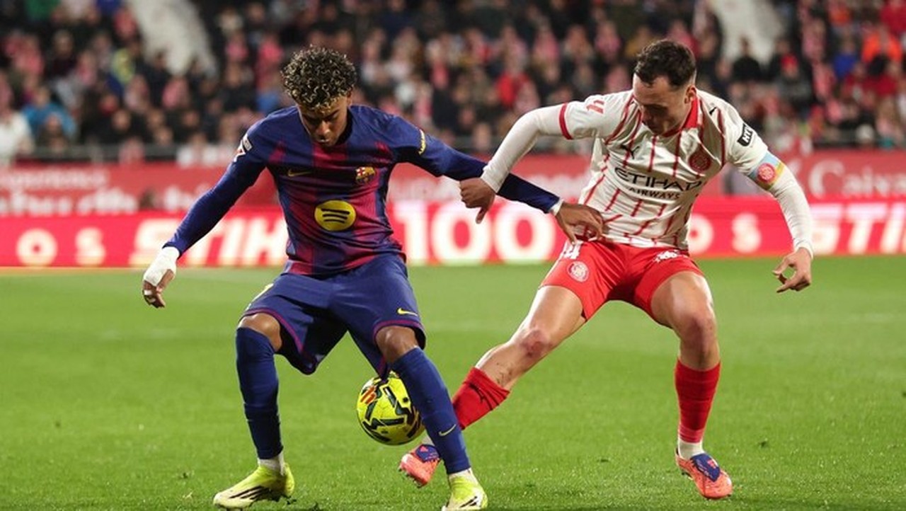 Barcelona Tumbang di Kandang Girona, Lamine Yamal Gagal Penalti dalam Drama 1-2 Barcelona Tumbang di Kandang Girona, Lamine Yamal Gagal Penalti dalam Drama 1-2