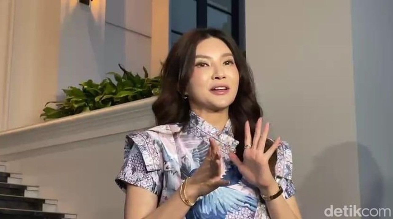 Rayakan Imlek 2026 Tanpa Merah dan Barongsai, Sarwendah Masih Berduka Ayah Rayakan Imlek 2026 Tanpa Merah dan Barongsai, Sarwendah Masih Berduka Ayah