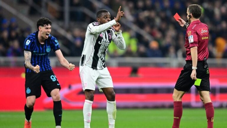 Bastoni Minta Maaf Usai Rayakan Kartu Merah Kalulu, Bek Juventus Enggan Perpanjang Masalah Bastoni Minta Maaf Usai Rayakan Kartu Merah Kalulu, Bek Juventus Enggan Perpanjang Masalah