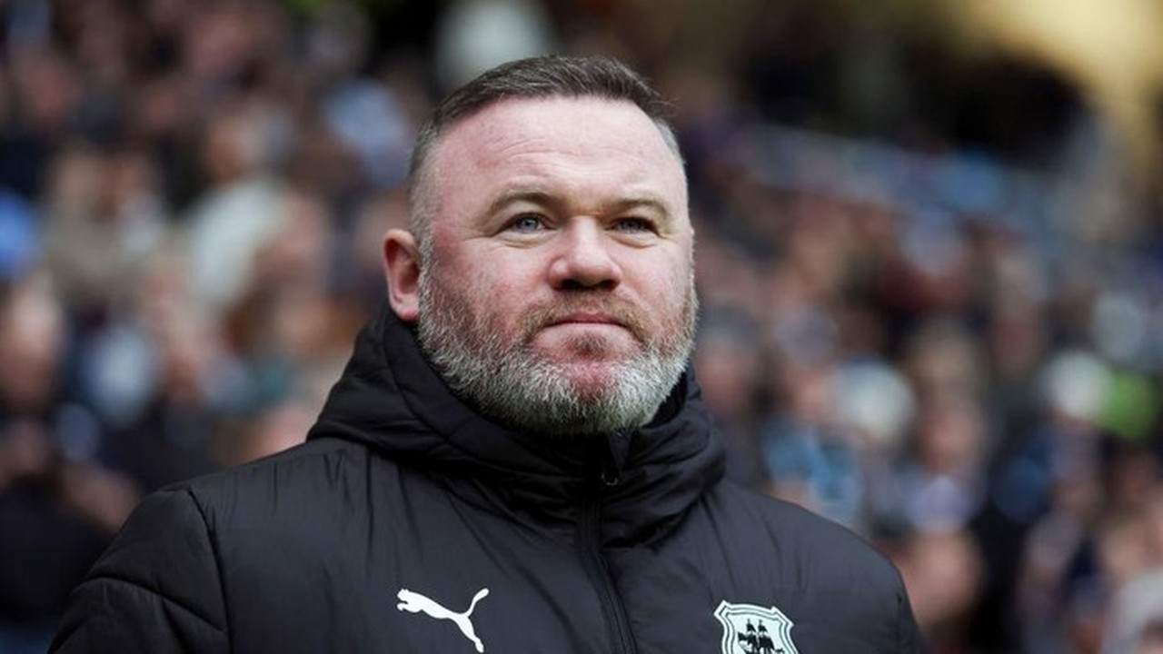 Wayne Rooney Pertanyakan Larangan Selebrasi Gol Usai Vinicius Junior Jadi Korban Rasisme Wayne Rooney Pertanyakan Larangan Selebrasi Gol Usai Vinicius Junior Jadi Korban Rasisme