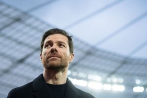 Emmanuel Petit Yakin Xabi Alonso Pilih Liverpool Jika Ada Tawaran dari Man City