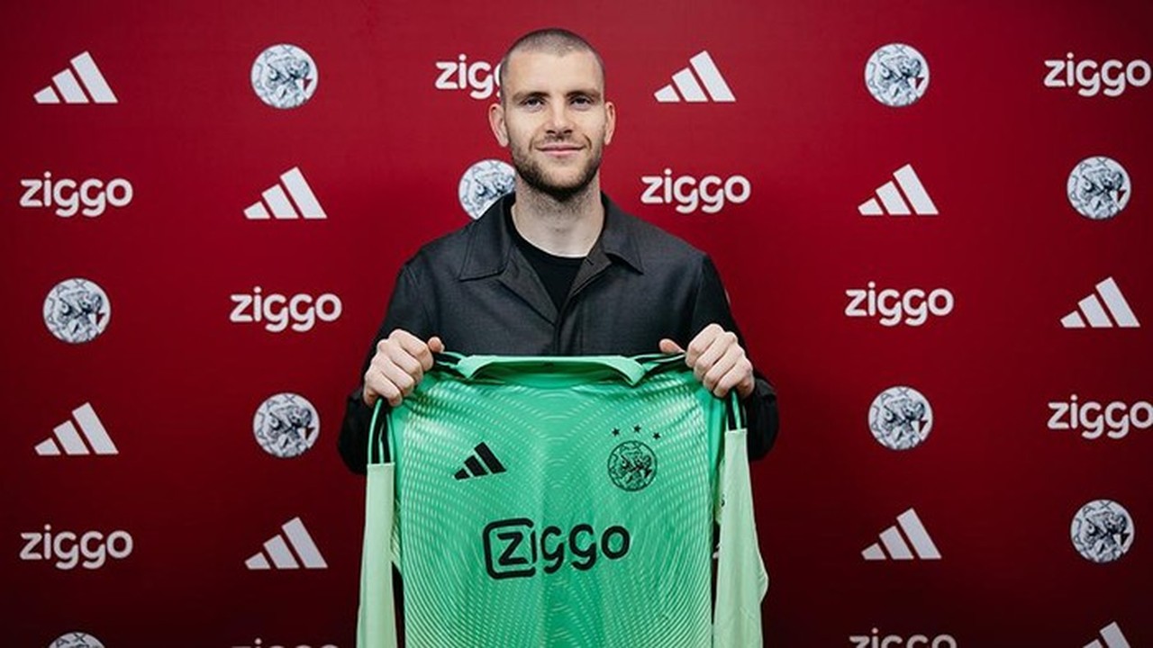 Maarten Paes Berpeluang Debut di Ajax, Analis ESPN Puji Kualitasnya Maarten Paes Berpeluang Debut di Ajax, Analis ESPN Puji Kualitasnya