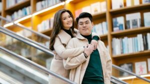 Asty Ananta Rela Kepentok Meja demi Konten Viral Bersama Suami