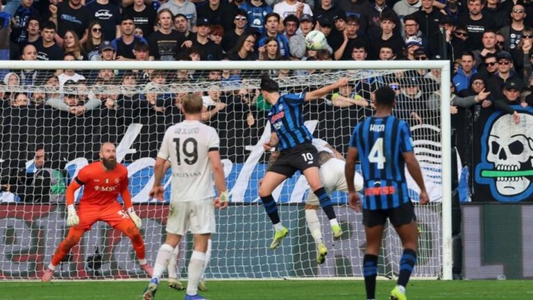 Napoli Keok di Kandang Atalanta Usai Unggul Dulu, Skor Akhir 1-2 Napoli Keok di Kandang Atalanta Usai Unggul Dulu, Skor Akhir 1-2