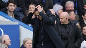 Chelsea Terganjal Bola Mati Lawan Burnley, Liam Rosenior Akui Titik Lemah Krusial