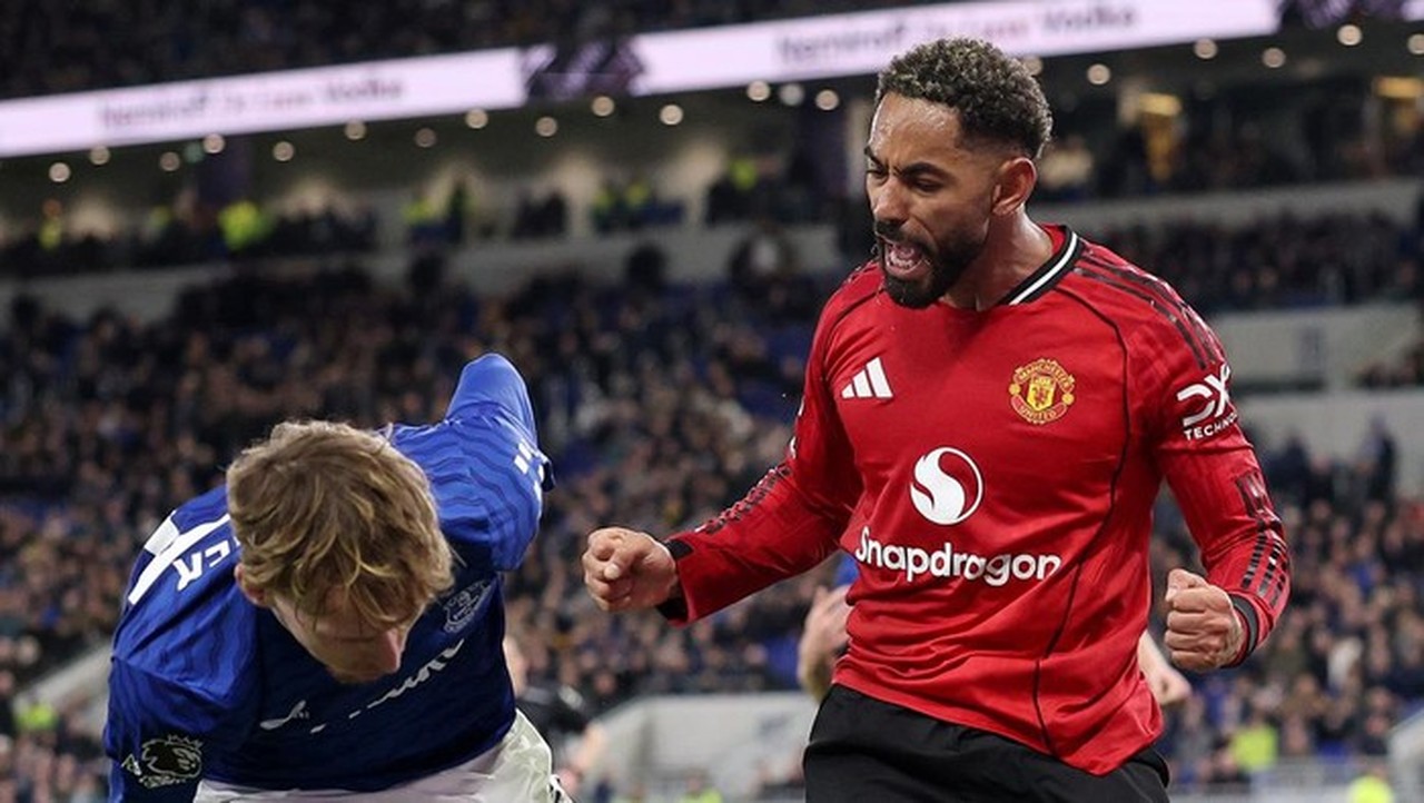 Michael Carrick Puji Performa Matheus Cunha dalam Kemenangan Manchester United atas Everton