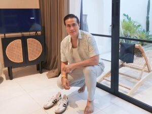 Adjie Pangestu Tegaskan Tak Ada Hubungan dengan Denada, Bantah Isu Ayah Biologis Anak