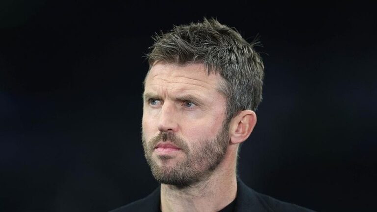 Michael Carrick Sapu Bersih Tiga Lawan Sulit yang Gagal Ditaklukkan Ruben Amorim
