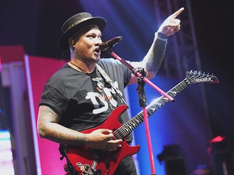 Virgoun Tunda Klarifikasi ke Komnas Anak Terkait Laporan Perebutan Hak Asuh Anak Virgoun Tunda Klarifikasi ke Komnas Anak Terkait Laporan Perebutan Hak Asuh Anak