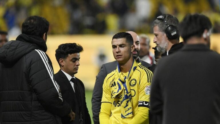 Cristiano Ronaldo Tinggalkan Al Nassr, Pulang Kampung ke Portugal di Tengah Isu Ketidakpuasan