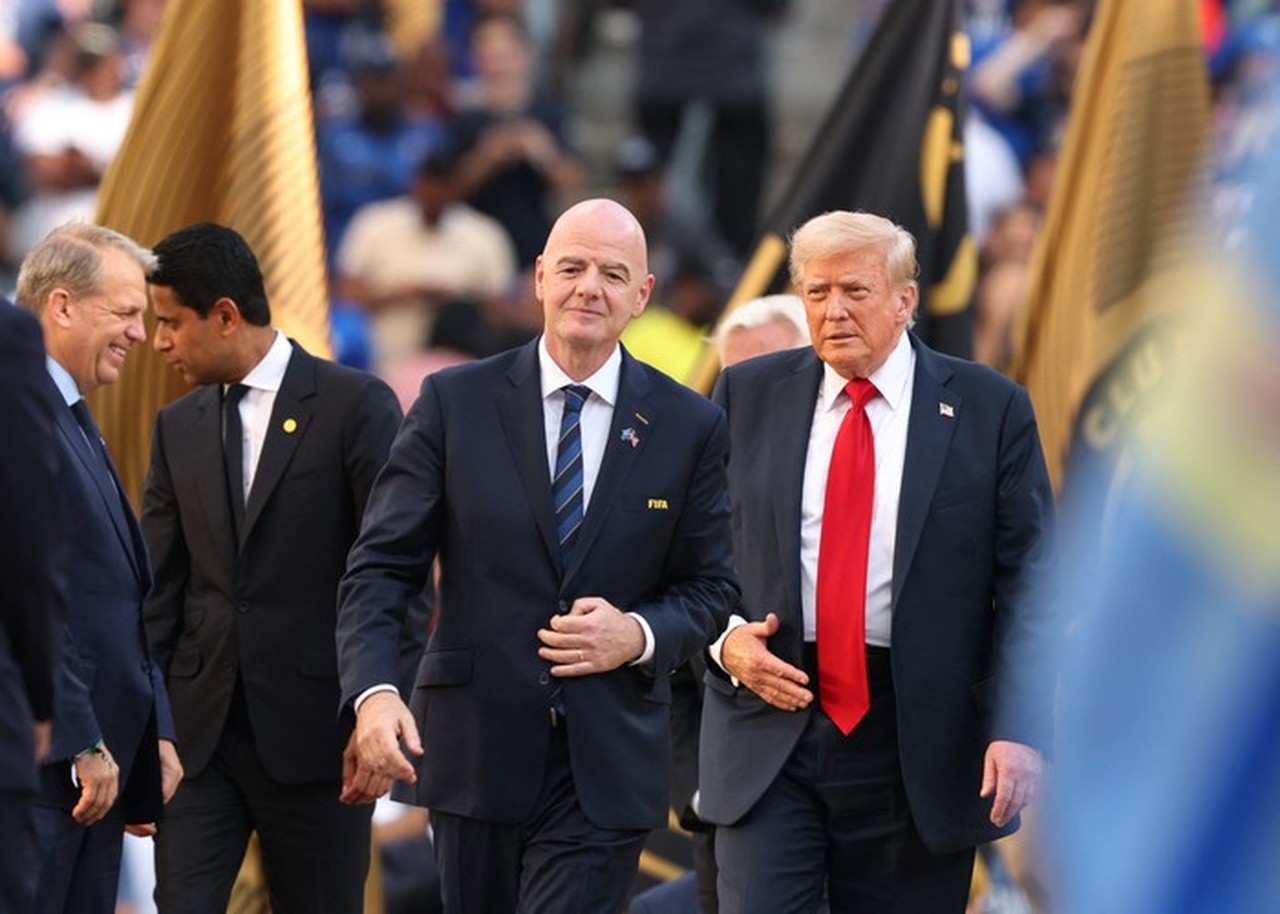 Presiden FIFA Bela Donald Trump Terkait Kontroversi Penghargaan Perdamaian
