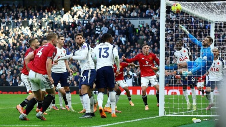 Tottenham Hotspur Hadapi Tren Kemenangan Manchester United di Old Trafford