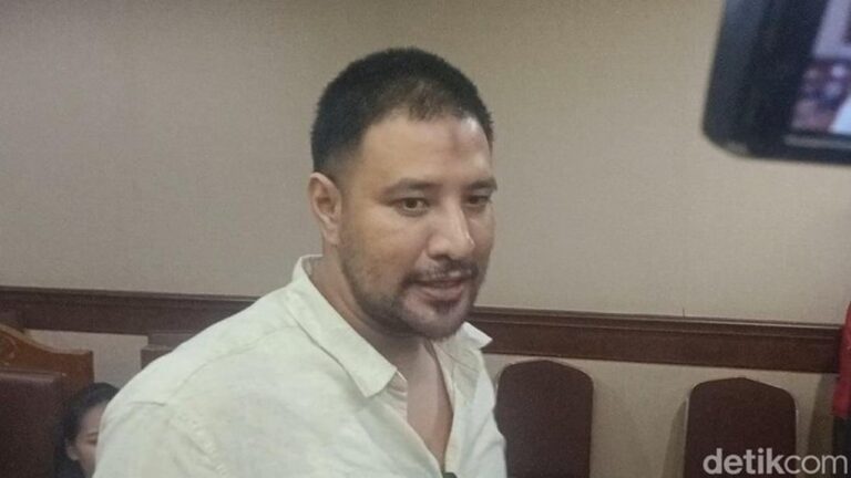 Ammar Zoni Resah Kabar Kembali ke Nusakambangan, Pengacara Ajukan Keberatan