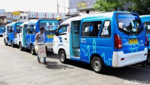 Aksi Heroik Sopir Jaklingko Serempet Jambret di Jaktim, Pelaku Dihajar Warga