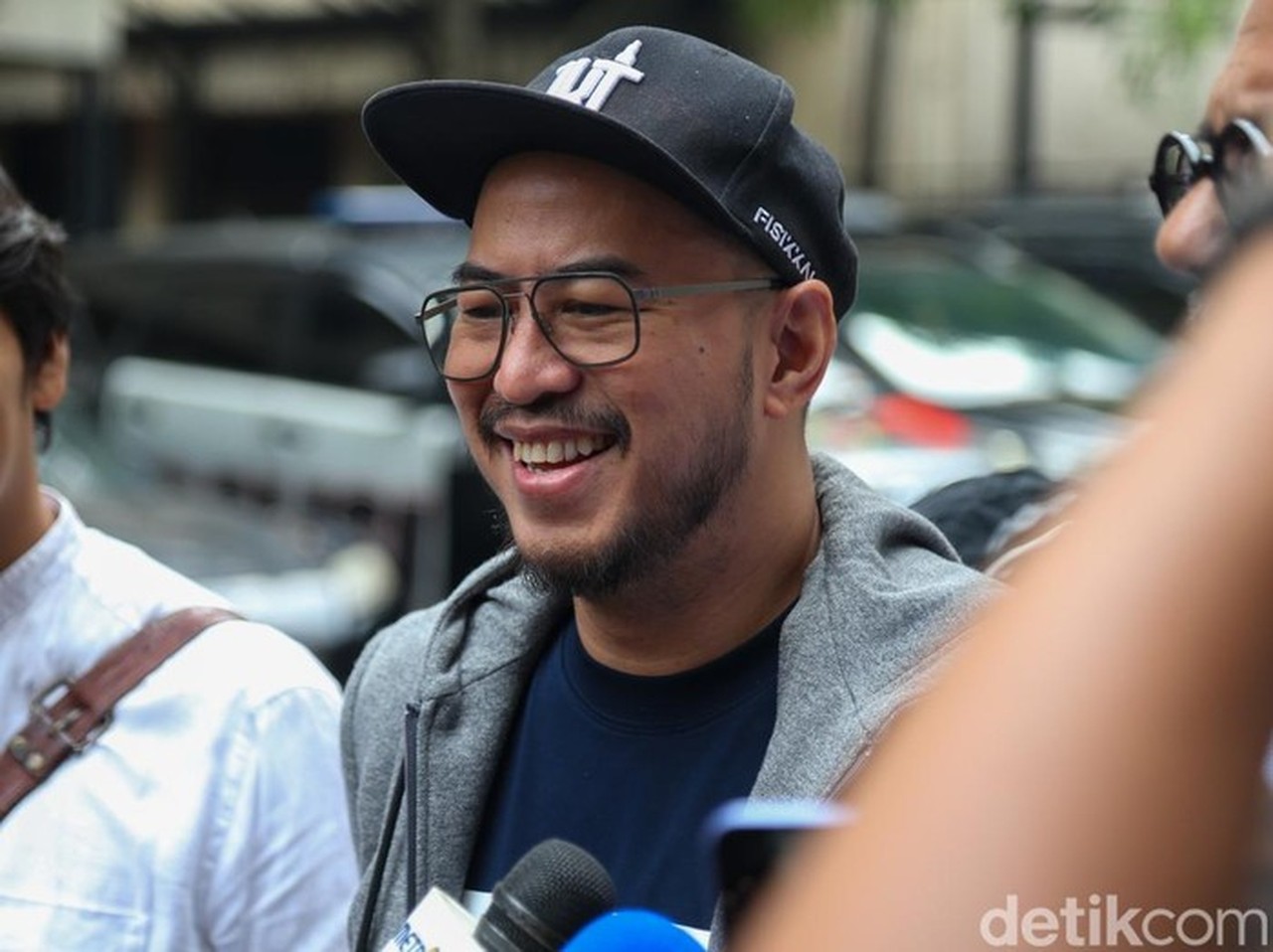 Pandji Pragiwaksono Klarifikasi Materi ‘Mens Rea’ ke Polisi, Bantah Niat Menista Agama Pandji Pragiwaksono Klarifikasi Materi ‘Mens Rea’ ke Polisi, Bantah Niat Menista Agama