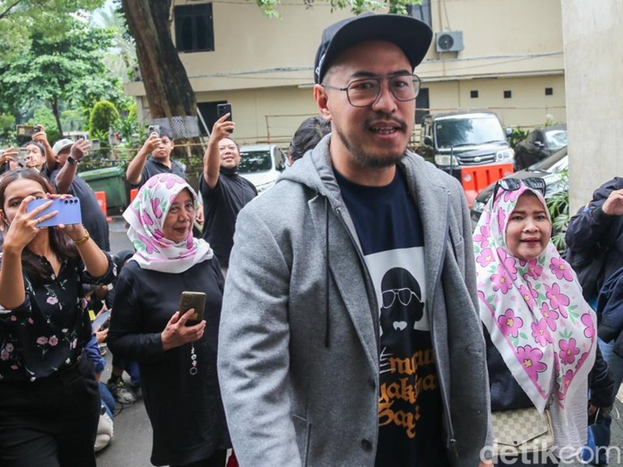 Pandji Pragiwaksono Tawarkan Dialog dengan Pelapor Kasus ‘Mens Rea’ Lewat Restorative Justice