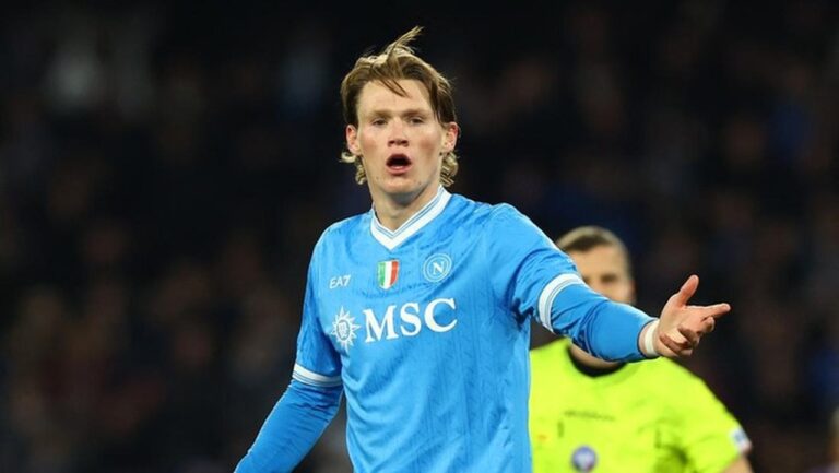 Scott McTominay: Mesin Napoli yang Tak Pernah Lelah, Catat 2.801 Menit Bermain Scott McTominay: Mesin Napoli yang Tak Pernah Lelah, Catat 2.801 Menit Bermain