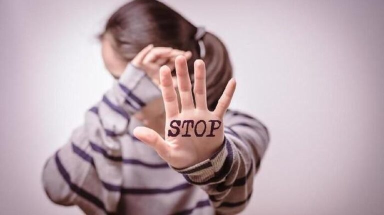 Siswi SMP di Surabaya Dibully 7 Remaja, Diduga Dipicu Perselisihan Soal Pacar Siswi SMP di Surabaya Dibully 7 Remaja, Diduga Dipicu Perselisihan Soal Pacar