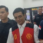 Keluarga Rutin Jenguk Vadel Badjideh di Lapas Cipinang, Bawakan Kue Favorit Sang Ibu