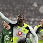 Borussia Dortmund Raih Kemenangan Tipis 2-1 atas Wolfsburg, Jaga Jarak dengan Bayern Munich