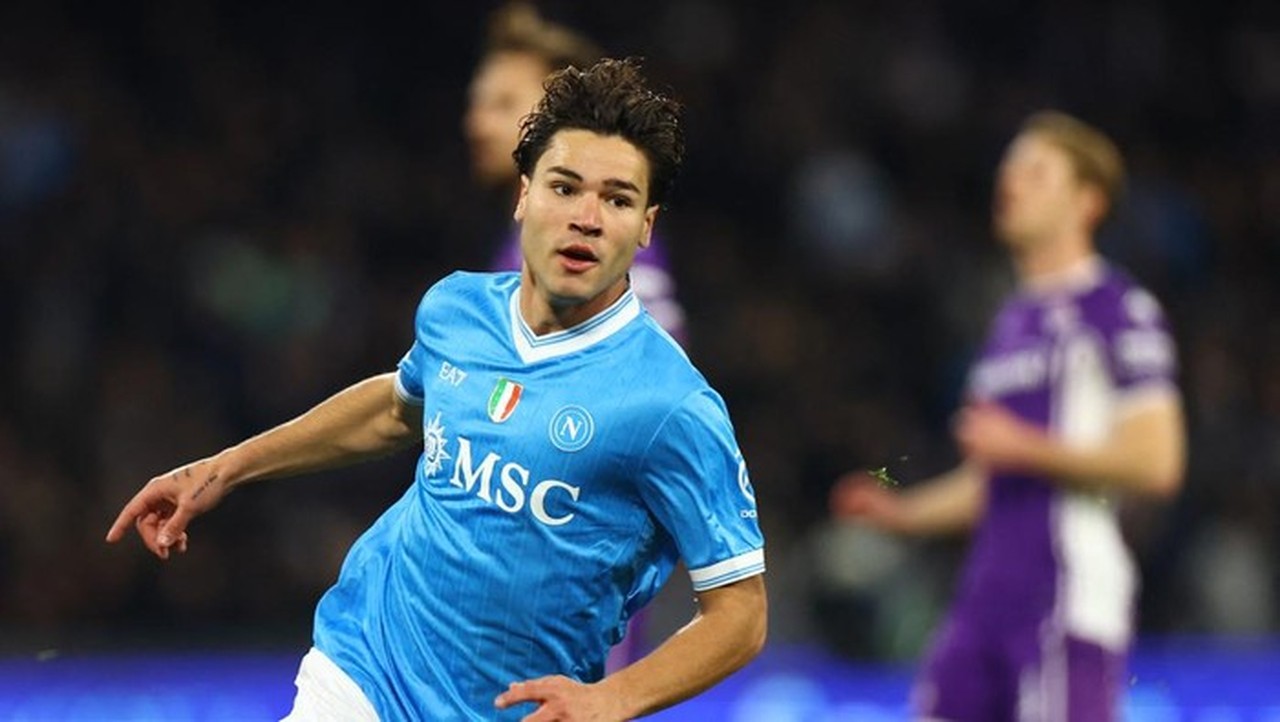 Napoli Bungkam Fiorentina 2-1 di Kandang, Kokoh di Posisi Ketiga Klasemen Liga Italia