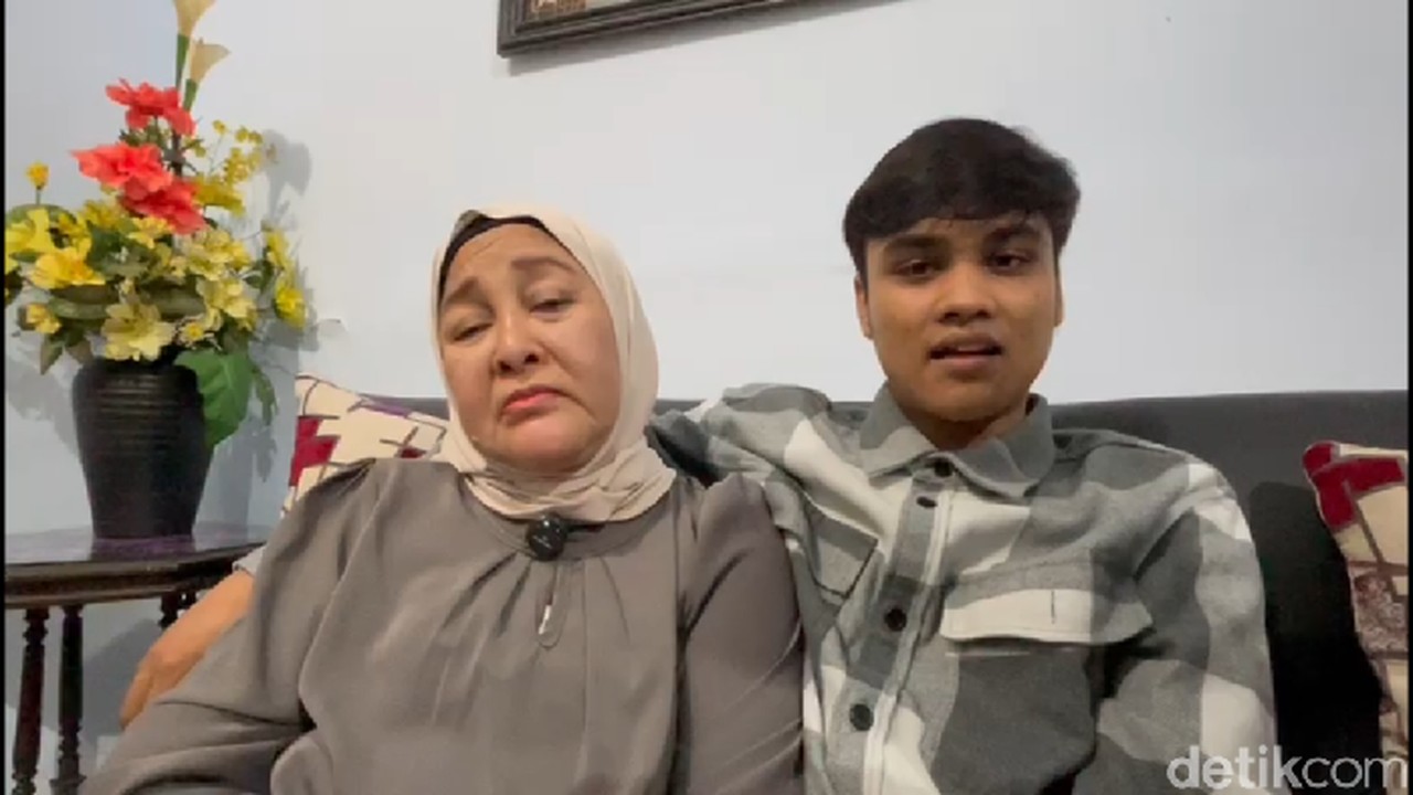 Ressa Rizky Tuntut Pengakuan Langsung dari Denada, Bukan Lewat Kuasa Hukum Ressa Rizky Tuntut Pengakuan Langsung dari Denada, Bukan Lewat Kuasa Hukum